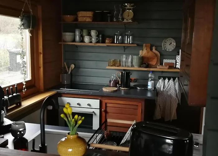 Mountainside * Amelith